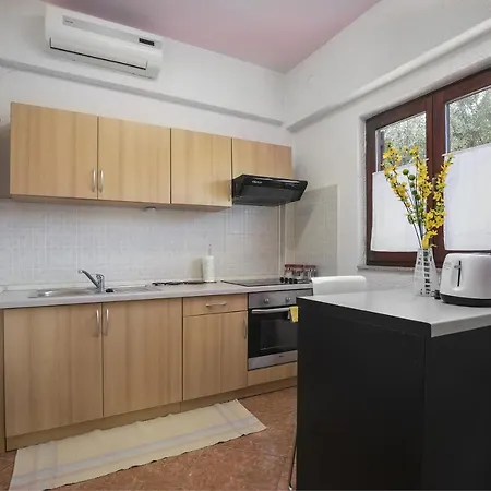 Karmelo Davorka Rovinj