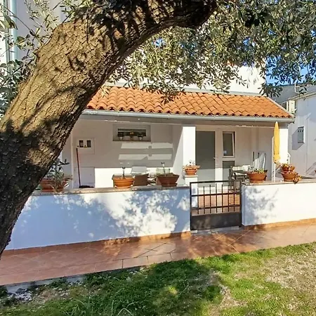 Karmelo Davorka شقة *